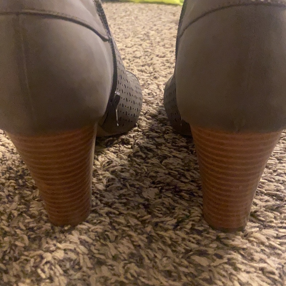 Ankle booties - Picture 4 of 4